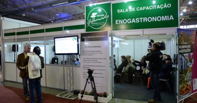 sala com pessoas