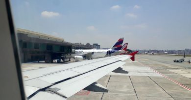 aviões na pista