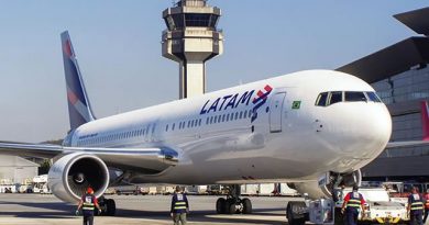 avião na pista