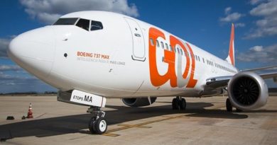 avião na pista