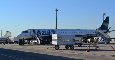 Azul