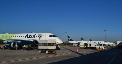 Azul