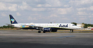 Azul